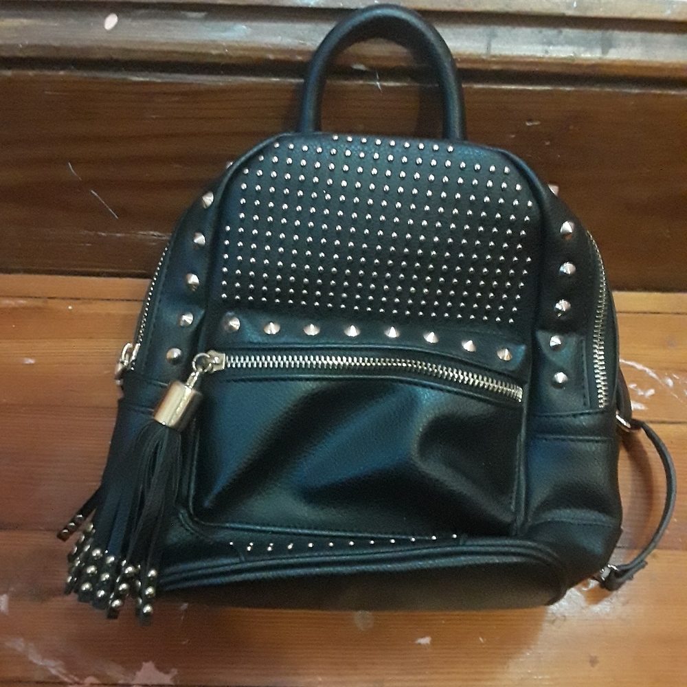 ☆NWOT Bebe Flawless sequined leather backpack